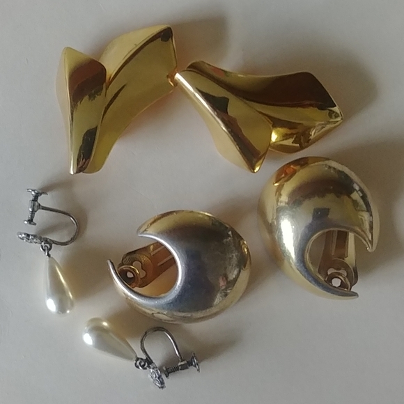 4/$15 - bundle of vintage clip-on earrings